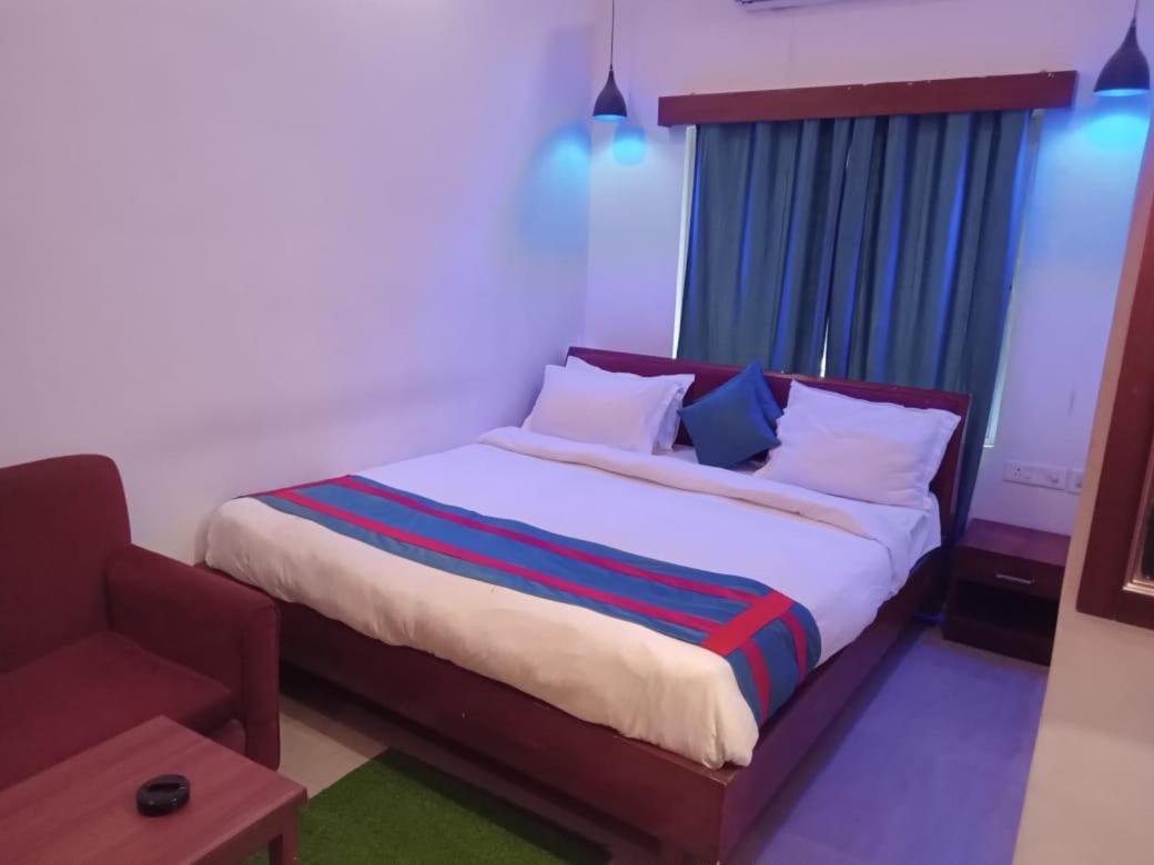 Aristro Club Hotel Kalkutta Kültér fotó